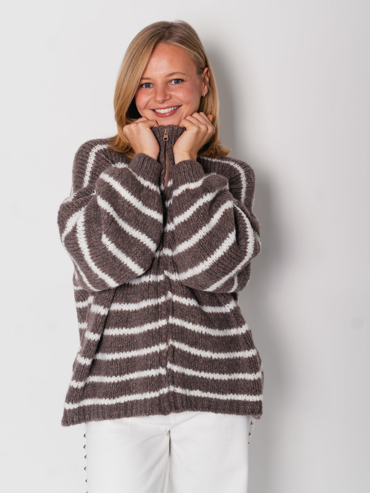 Oversize Zipper Strickjacke -  Streifen/Coffee/Creme